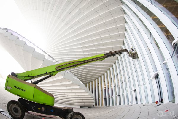 【城事】上海大歌剧院年内完工，“地表最强”混凝土塑出“中国扇”